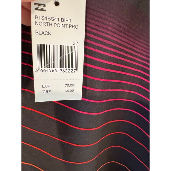 NWT Billabong North Point Pro Boardshorts Black & Red Striped Size 32 - Picture 4 of 4